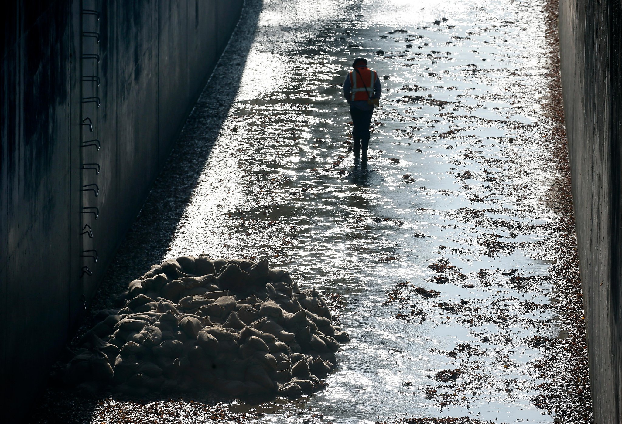 42,000 gallons of gasoline leak into Walnut Creek canal; residents furious - Vimarsana News