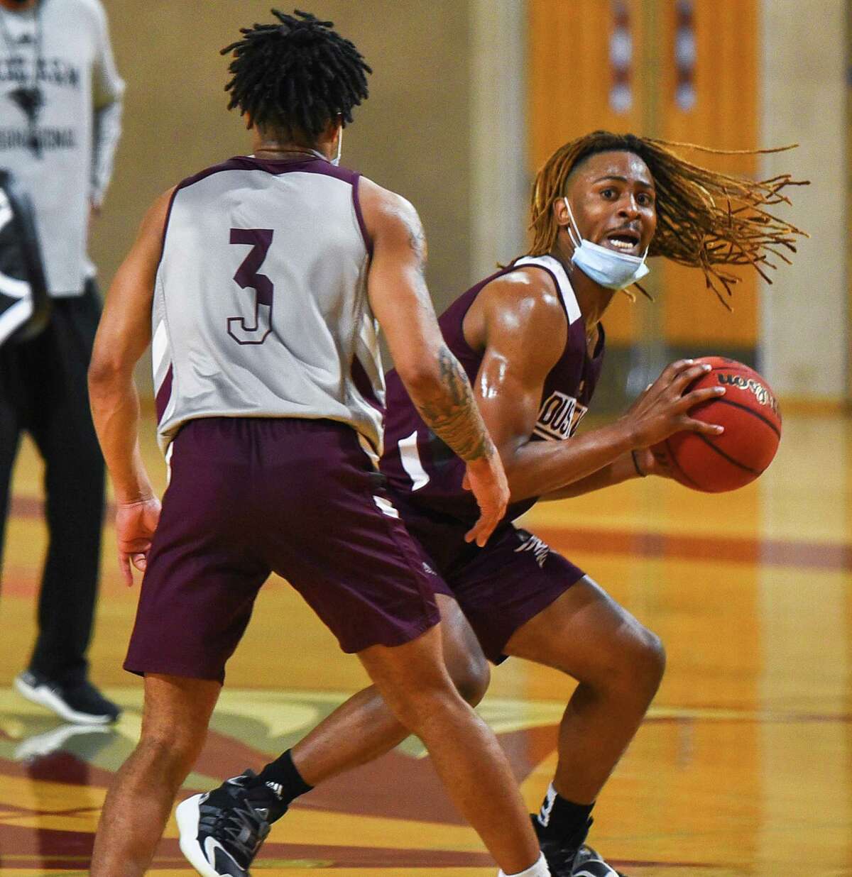 The TAMIU Men's Basketball Team practices Tuesday, Nov. 24, 2020, at the TAMIU Kinesiology Convocation Building.