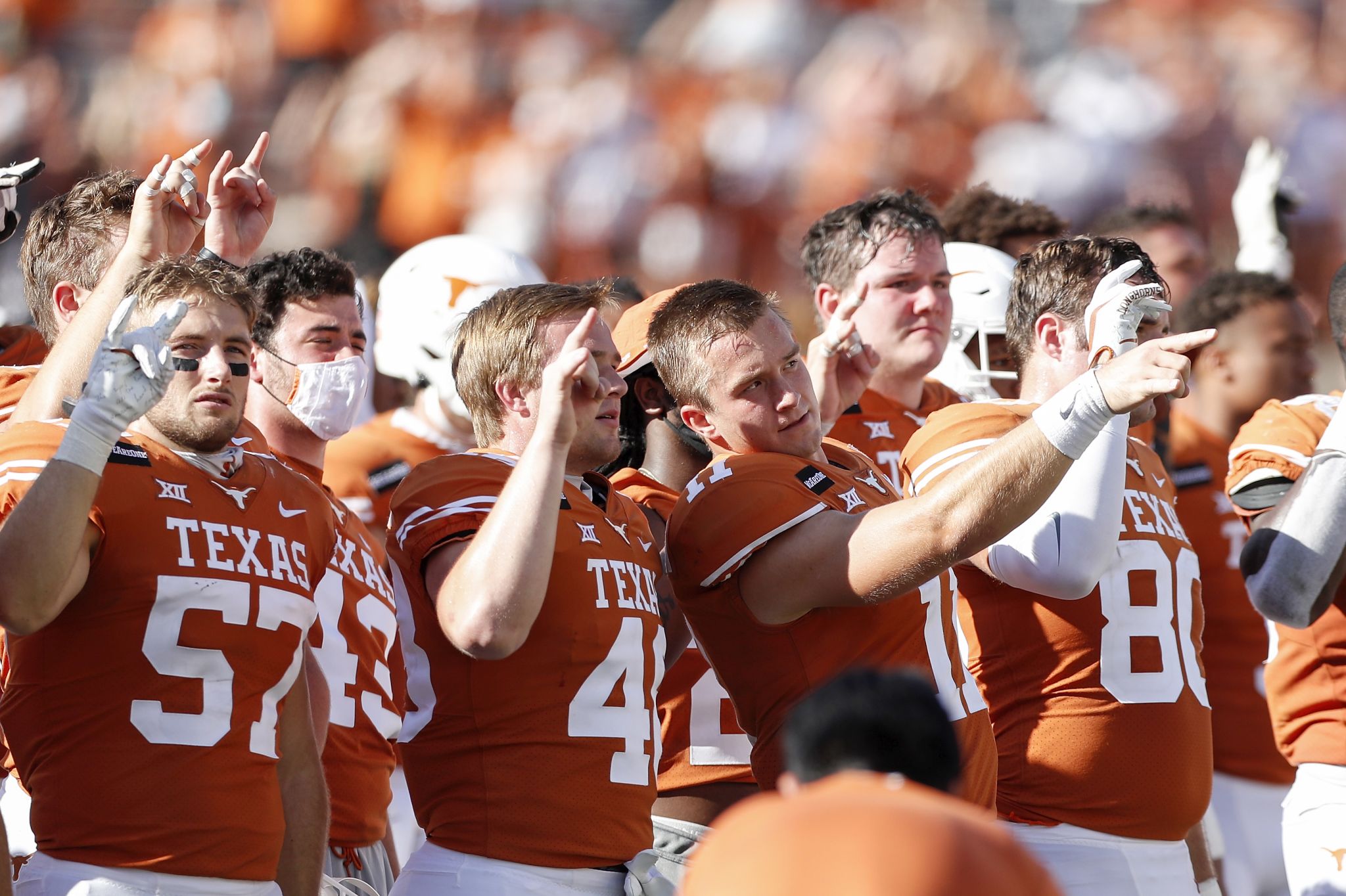 Offensive lineman Sam Cosmi announces return to Longhorns for junior season