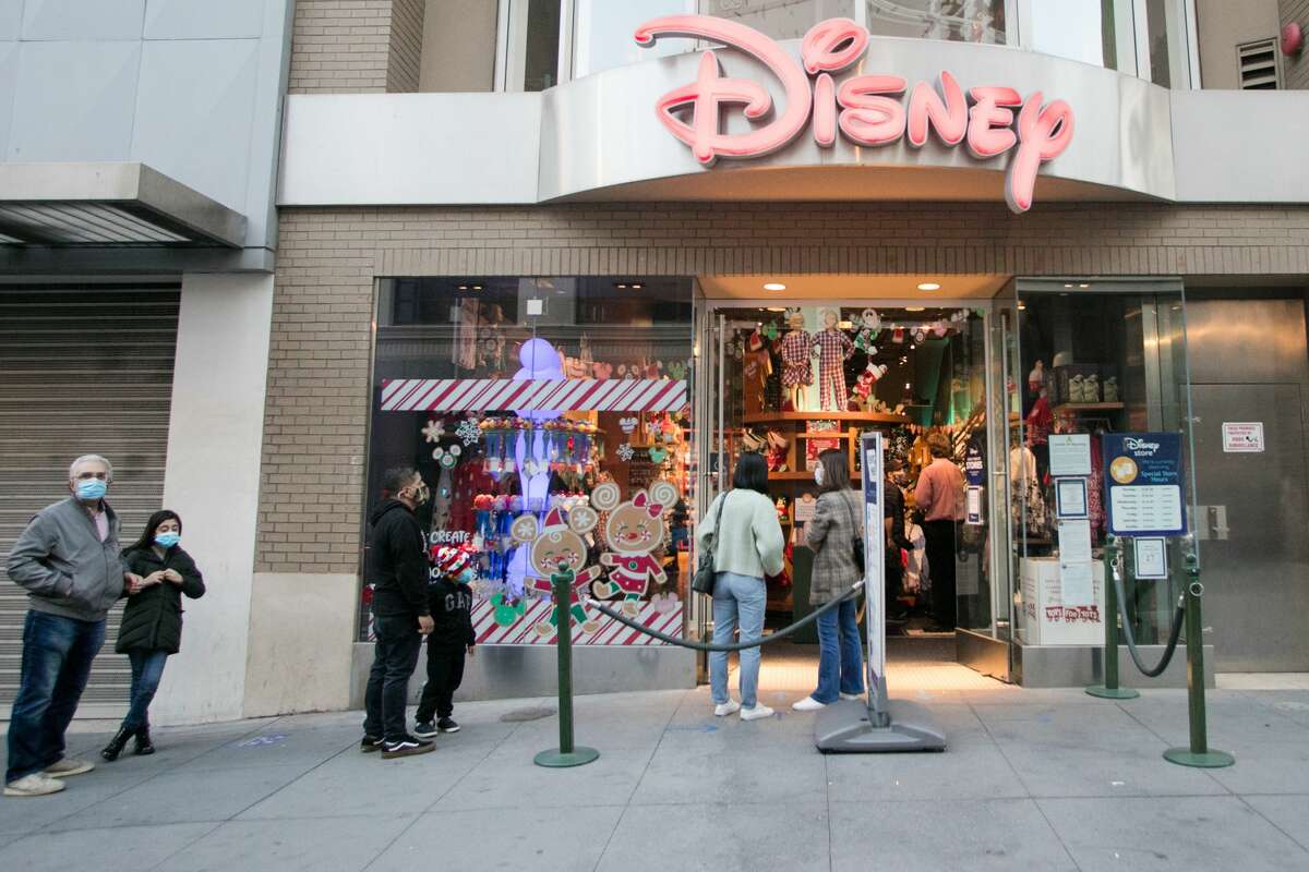 17+ Disney Store Closing California