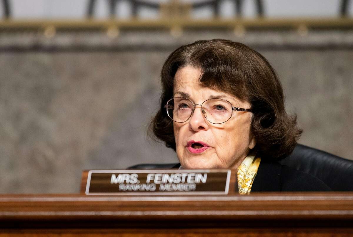 WASHINGTON, DC - 17 NOVEMBRE : Sen. Dianne Feinstein, D-Calif.