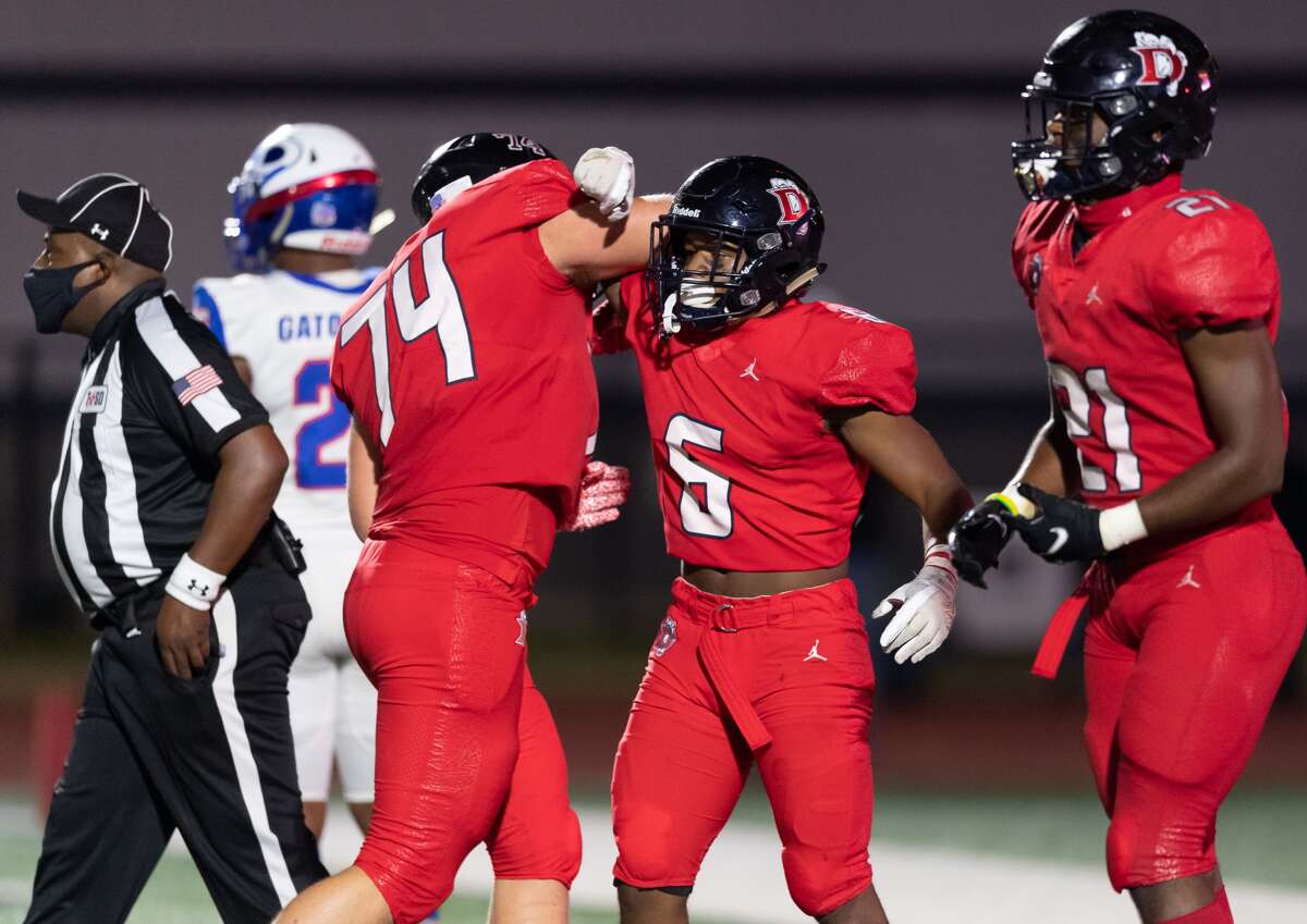 Dawson takes down Dickinson in bidistrict round