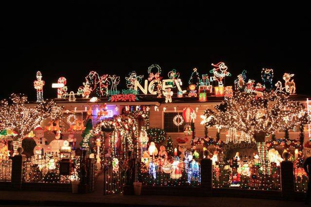 Neighborhoods With The Best Holiday Lights In The Bay Area - CBS San  Francisco