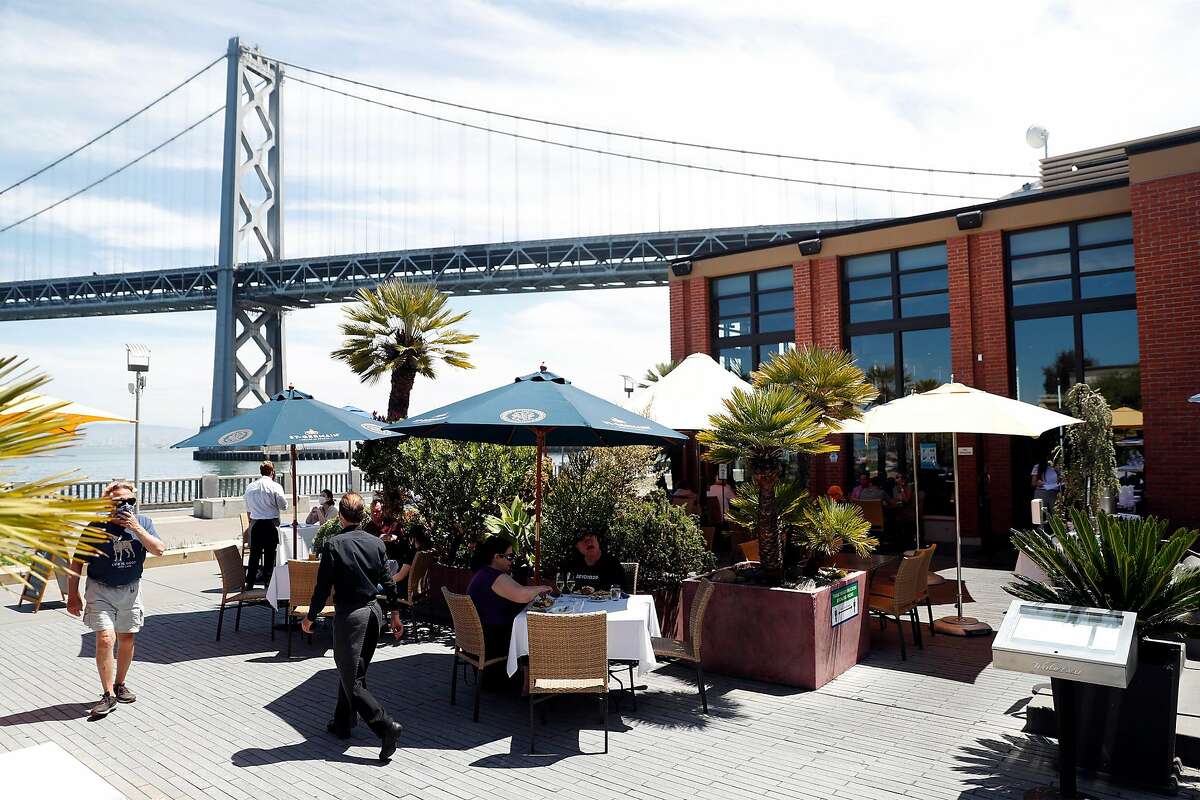 The patio at Waterbar in San Francisco in August, when outdoor dining was still allowed.
