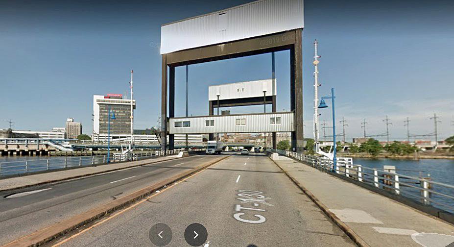 Police: Three people seriously injured in crash on Bridgeport bridge - Vimarsana News