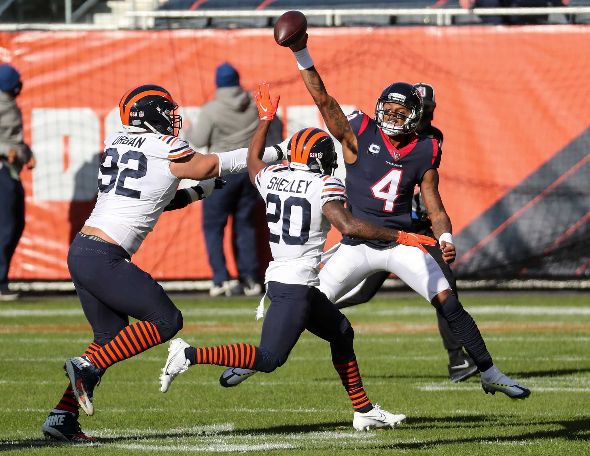 Trubisky outplays Watson, Bears beat Texans