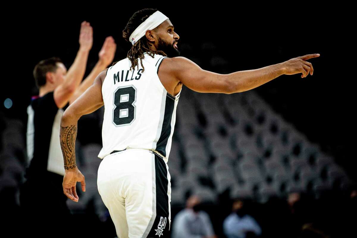 Patty Mills entered an exclusive club of beloved Spurs Sunday night when he played in a Silver & Black jersey for the 600th time.