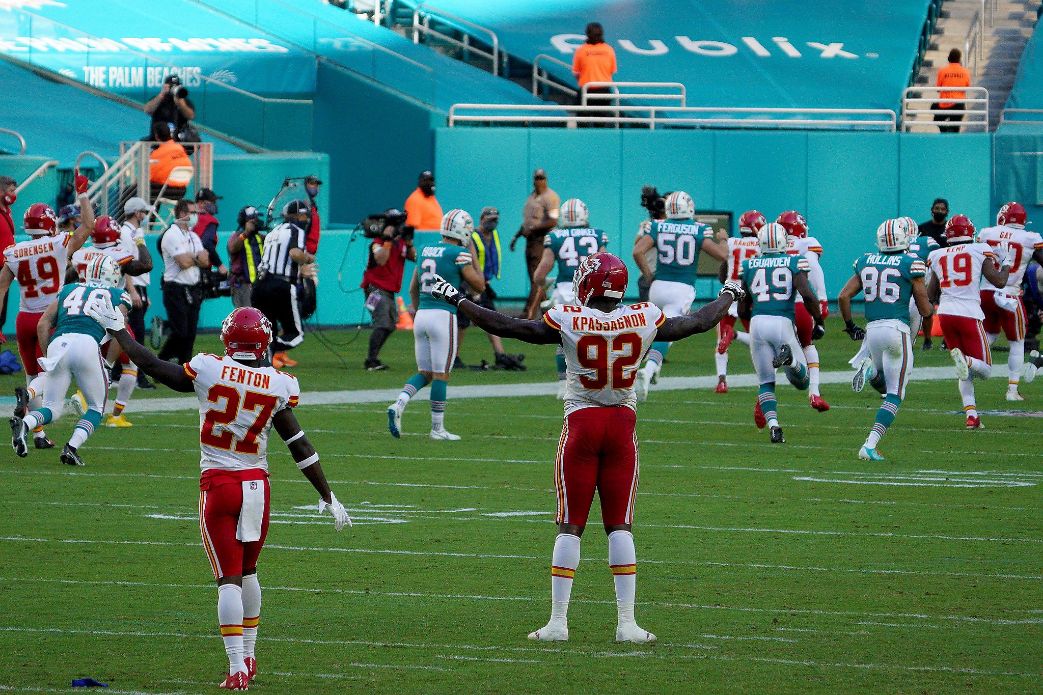 Chiefs clinch AFC West title on game-winning touchdown run from