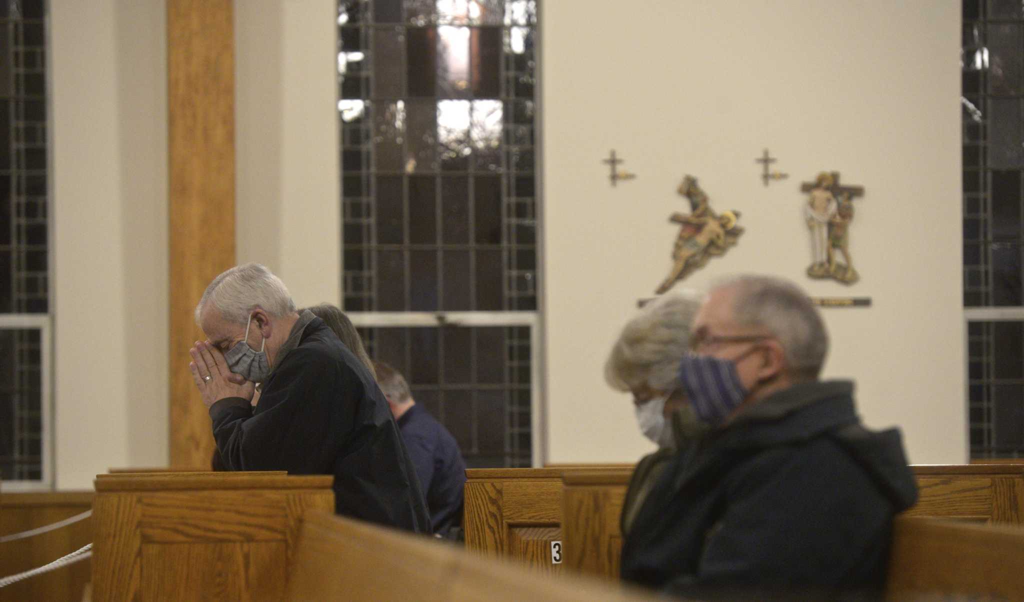 Newtown seeks solace in solidarity to mark the 8th anniversary of the Sandy Hook tragedy - Vimarsana News