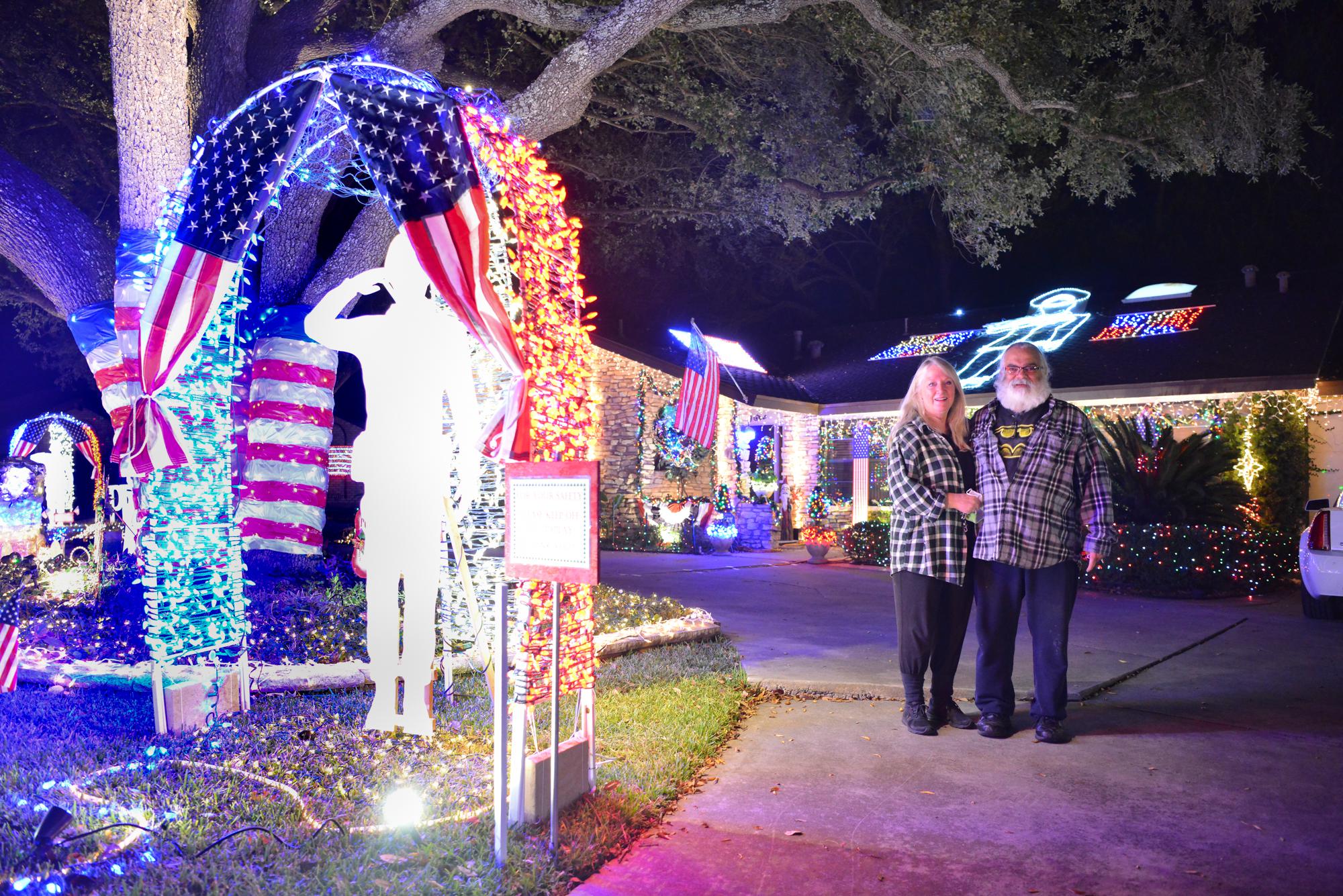 Just what is it like to live in Windcrest during its Christmas lights craziness? - Vimarsana News