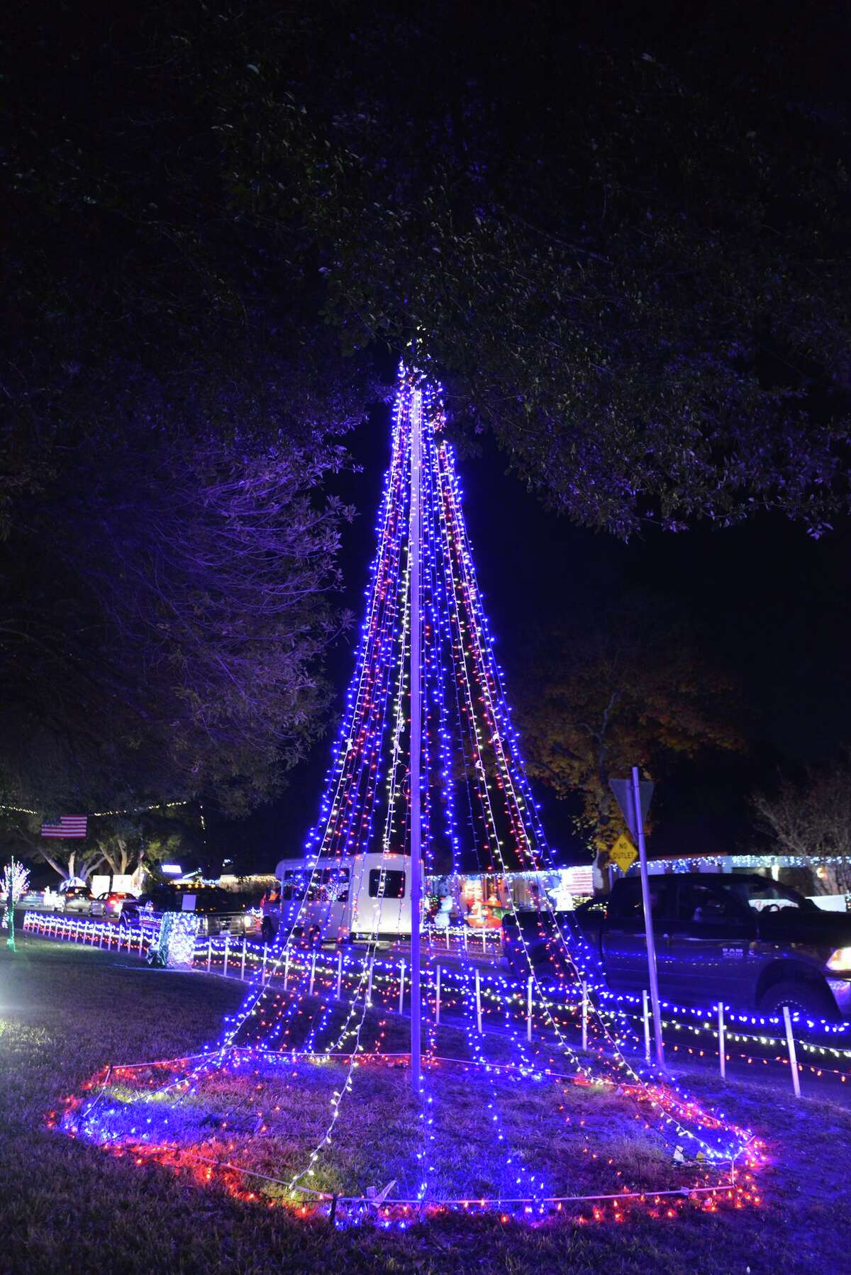 Just what is it like to live in Windcrest during its Christmas lights