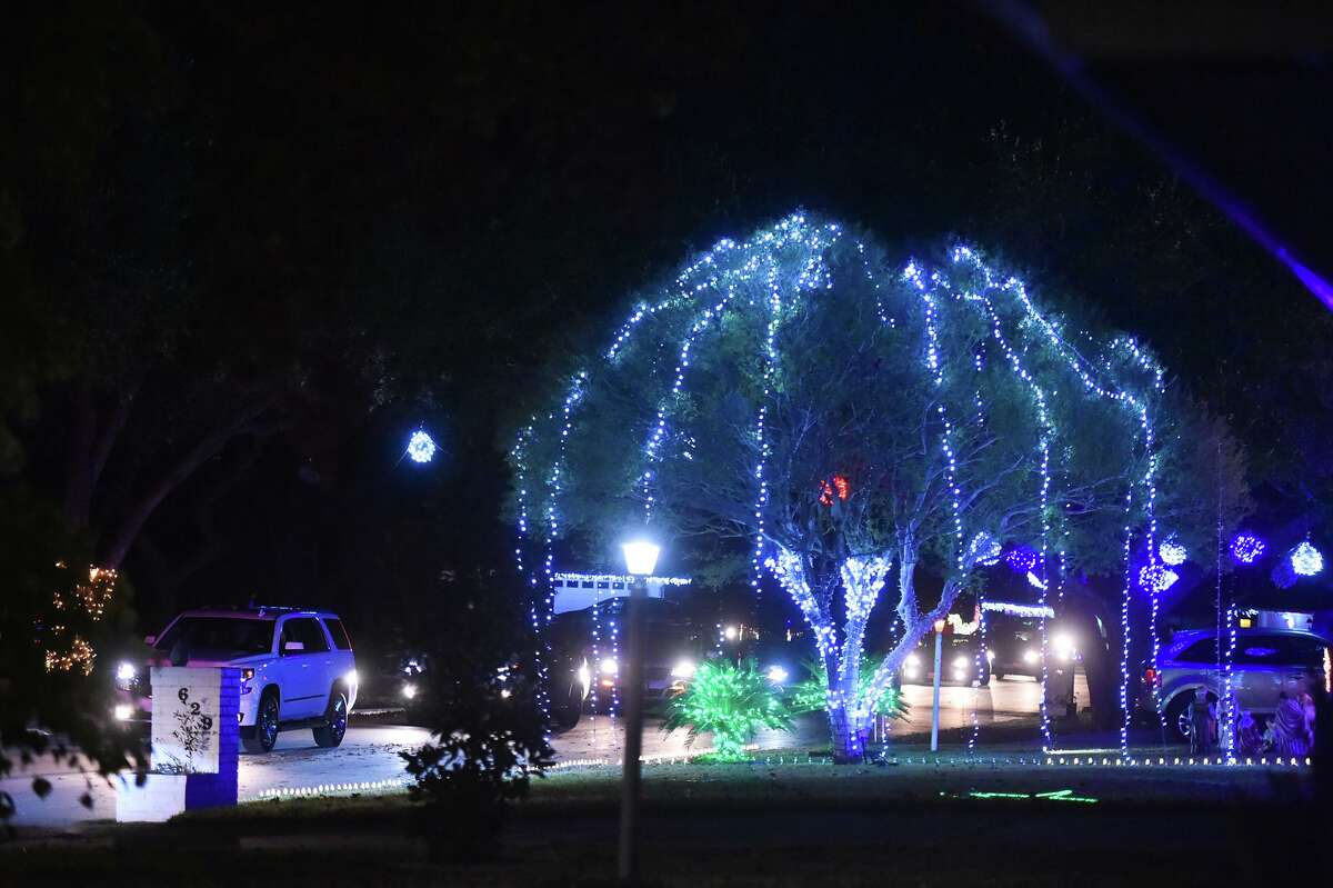 Just what is it like to live in Windcrest during its Christmas lights