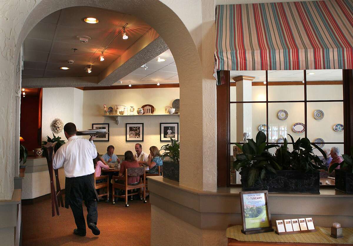 位于Stonestown Galleria的橄榄园是这家佛罗里达连锁餐厅在旧金山的唯一一家分店，它以大份量的意大利面和无尽的面包条而闻名。