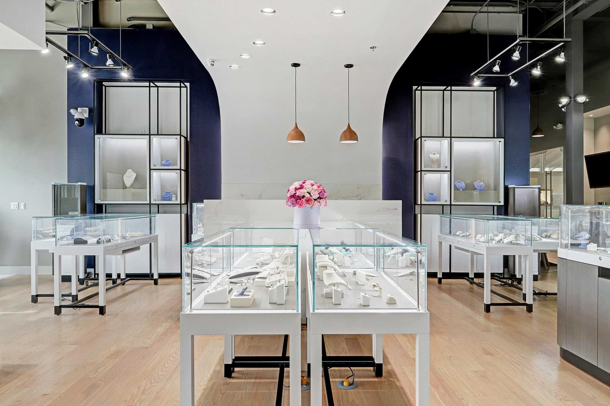 Retail wrap: Shaftel Diamonds opens new showroom - Vimarsana News