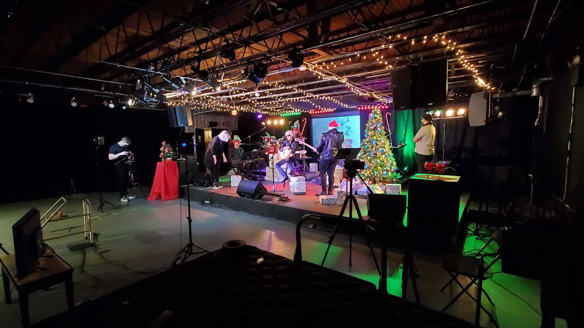 Jose Feliciano celebrates 50 years of 'Feliz Navidad' - Vimarsana News
