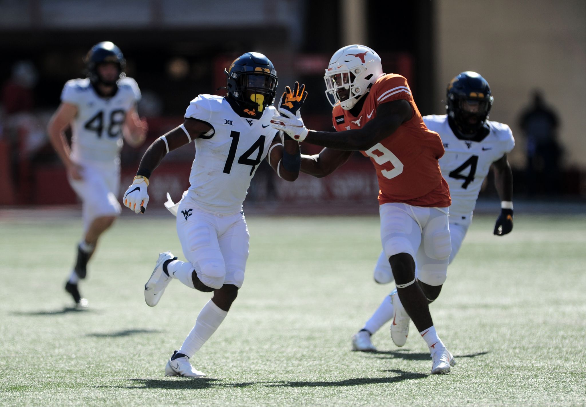 Sam Ehlinger announces he's declaring for the NFL Draft