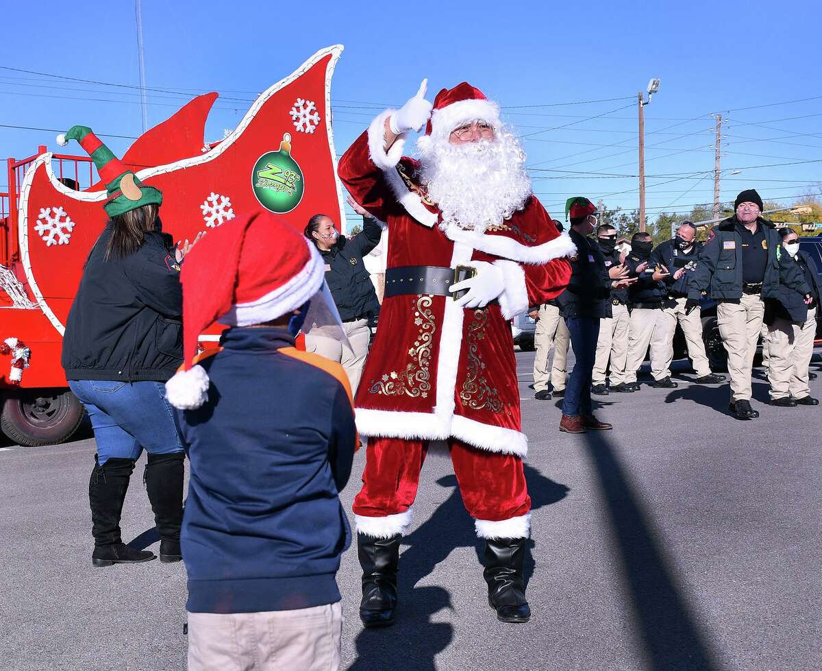 The Annual Angel of Hope Christmas gifts distribution, for Laredo ISD students, hosted by Webb County Constable Precint 1, Rudy Rodriguez, got underway Monday, December 14, 2020. Every LISD elementary school campus will get a visit by Rodriguez, his deputies and Santa Claus through Wednesday to distribute the gifts for all students selected for the event.