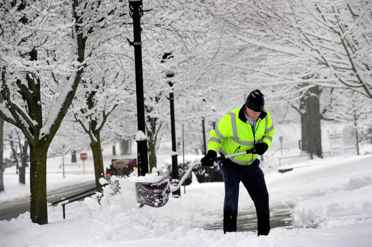 New Milford Public Works has declared a snow emergency and parking ban in effect ahead of the expected snow later today.