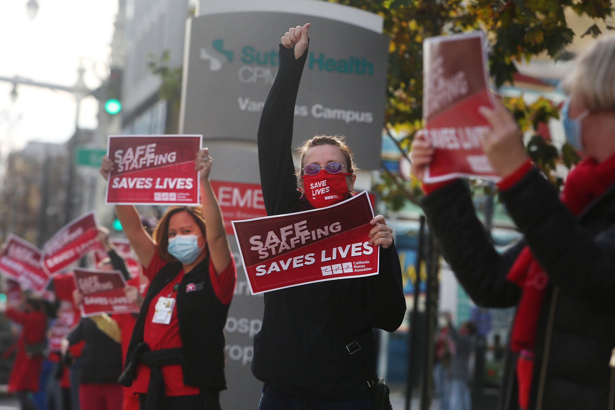 Bay Area nurses battle hospitals over how many patients they can handle as coronavirus cases surge - Vimarsana News