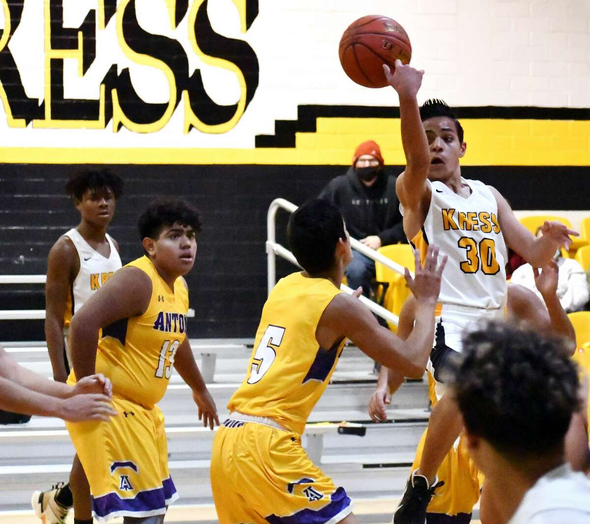 Kress gets pair of district wins in sweep of Anton