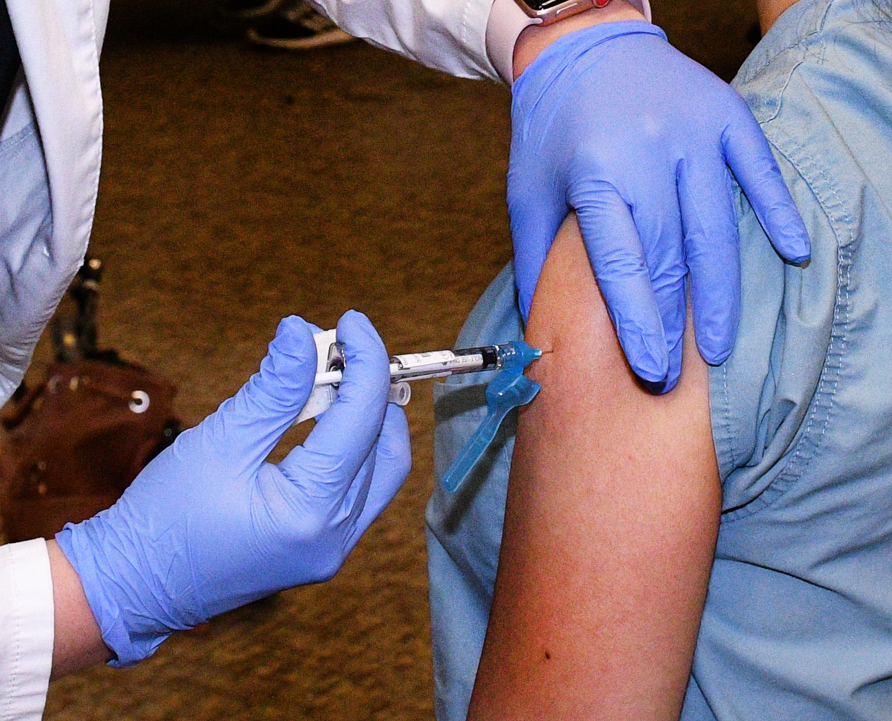 More vaccines coming to Laredo as COVID-19 hospitalization rate worsens - Vimarsana News