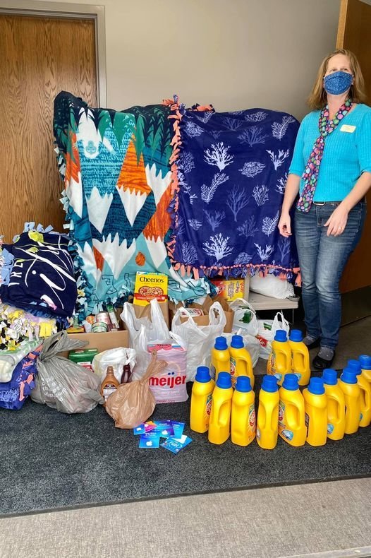 DAR donates to Shelterhouse - Vimarsana News