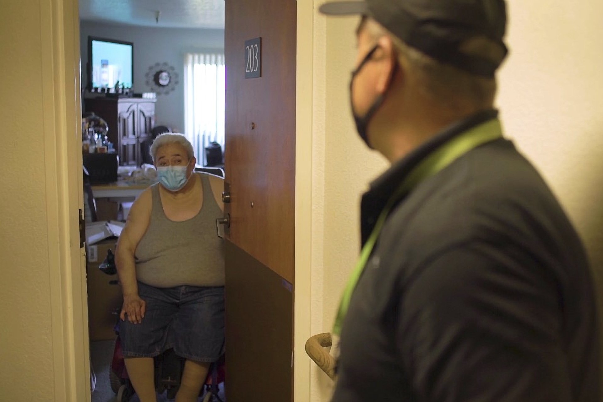 'He uplifts me': S.F. heroes bring solace amid the loneliness, struggle of the pandemic - Vimarsana News