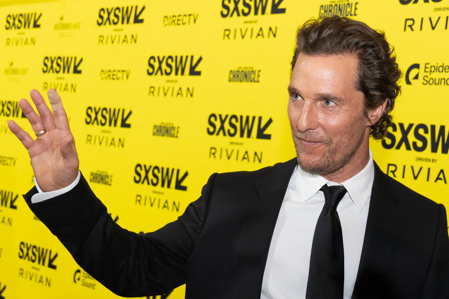 Learn the Secrets of Matthew McConaughey's Perfect Burger - Vimarsana News