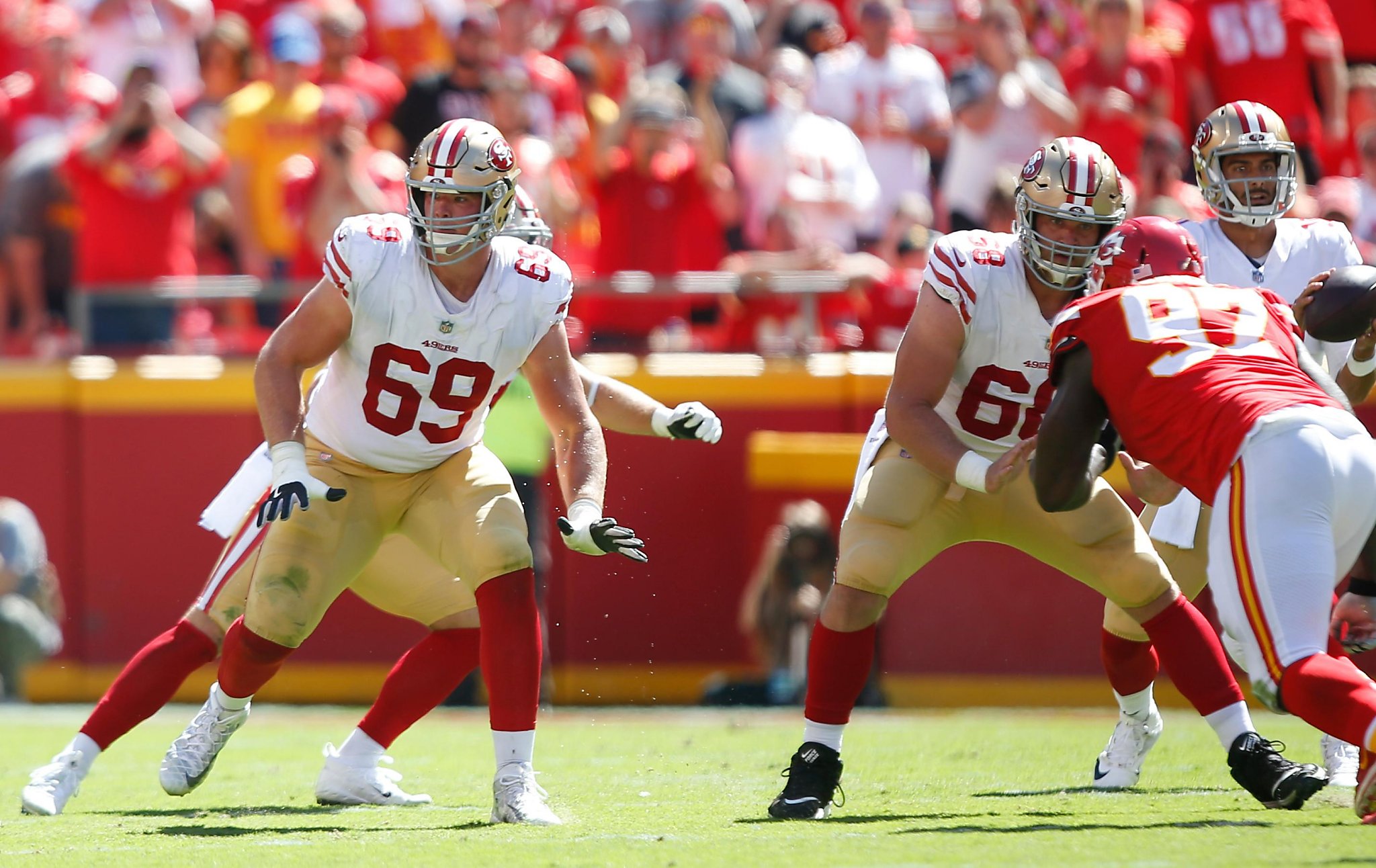 49ers to Pick up Option on Right Tackle Mike McGlinchey