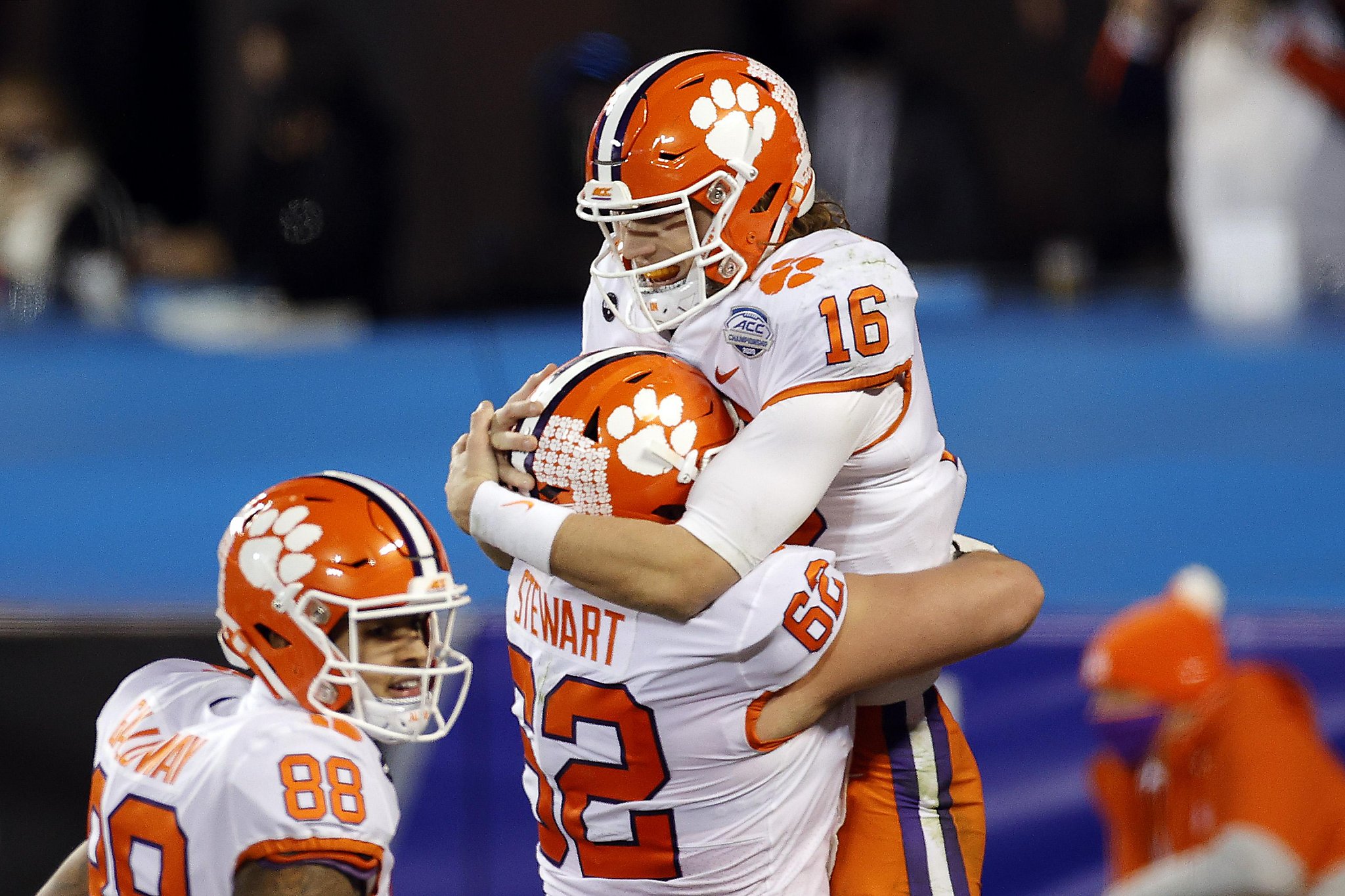 No. 4 Clemson clobbers No. 2 Notre Dame