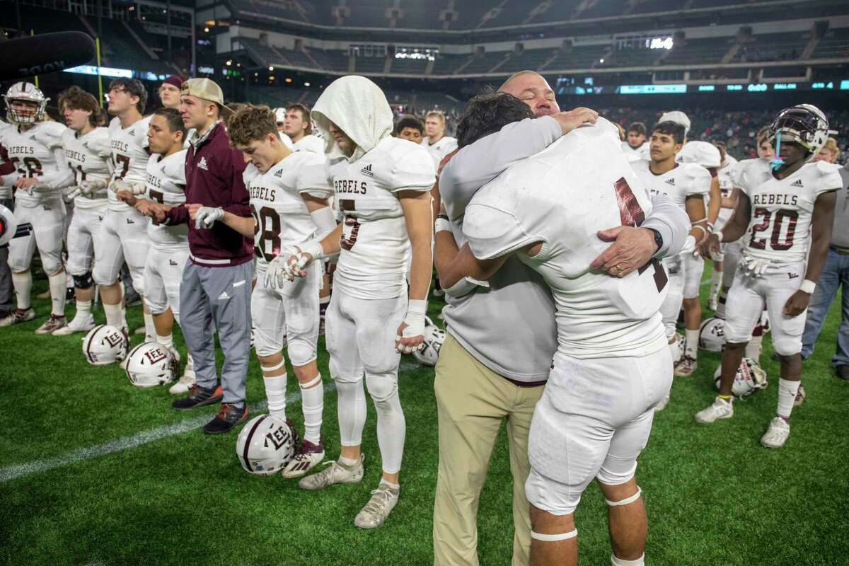 Arlington ISD high school football heads to Globe Life Park