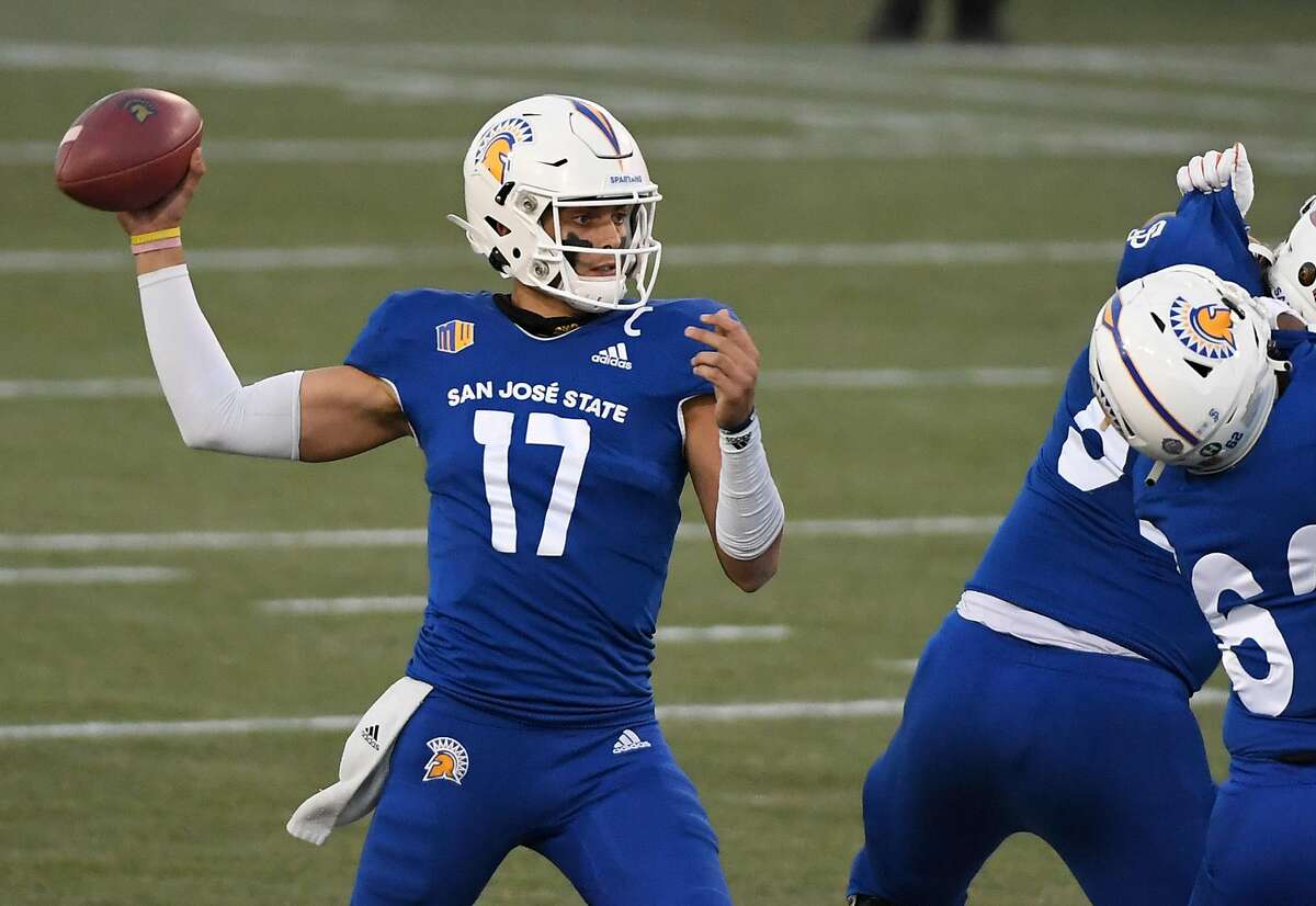 LAS VEGAS, NEVADA - DECEMBER 19: Quarterback Nick Starkel #17 of the San Jose State Spartans throws against the Boise State Broncos in the second half of the Mountain West Football Championship at Sam Boyd Stadium on December 19, 2020 in Las Vegas, Nevada. The Spartans defeated the Broncos 34-20. (Photo by Ethan Miller/Getty Images)