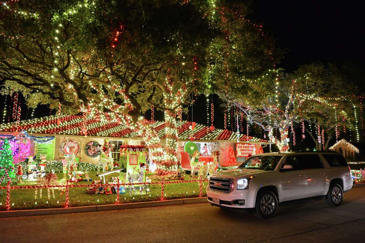 2 San Antonioarea homes will compete in ‘The Great Christmas Light