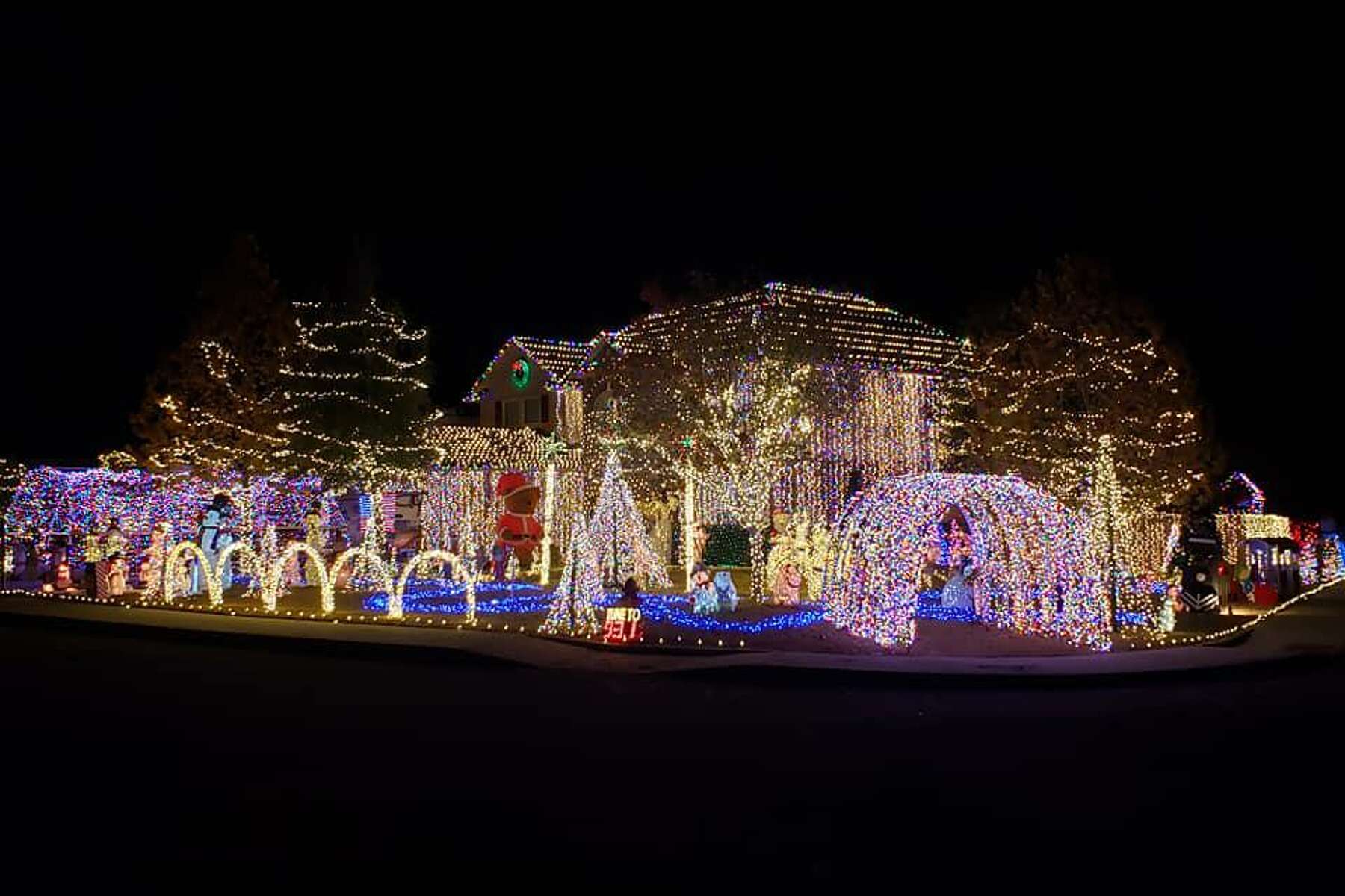 Christmas Lights Near Me 2022 San Diego Boerne Family Is Second In San Antonio Area To Win $50K In 'Great Christmas  Light Fight'