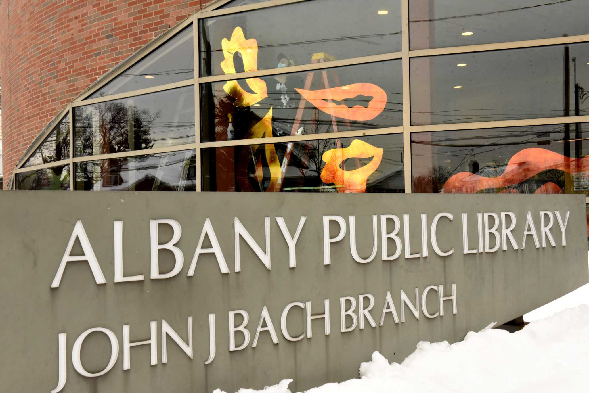 Albany library board hires consulting firm to recruit new executive