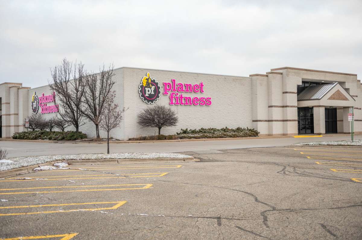 Photos Sneak Peek Inside Planet Fitness