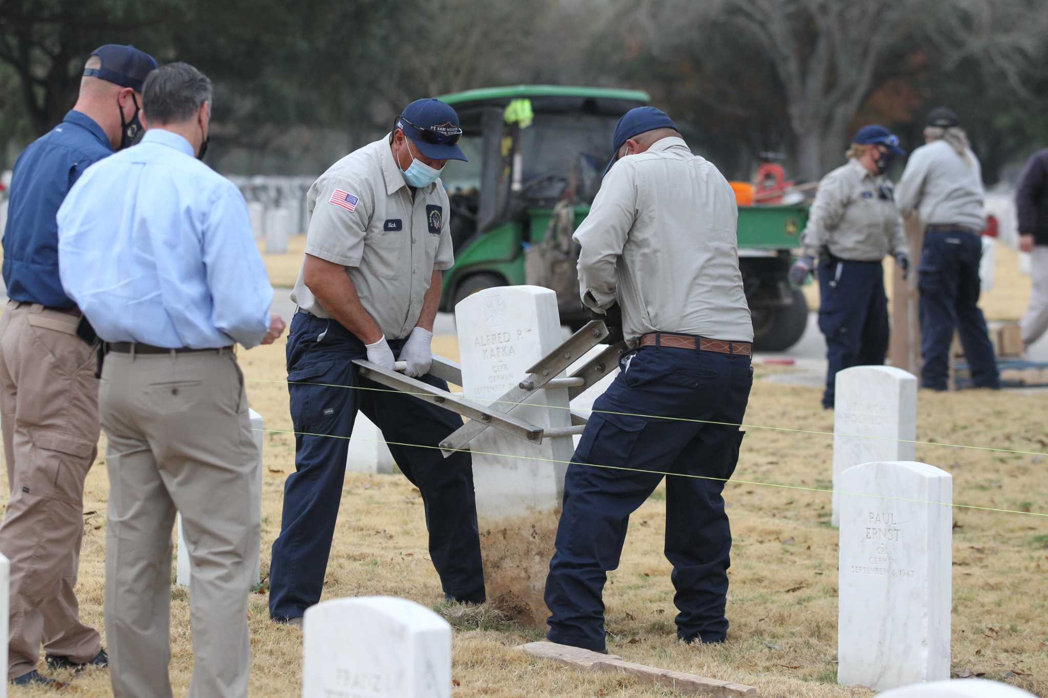 Nazi headstones removed at Fort Sam - Laredo Morning Times - Vimarsana News