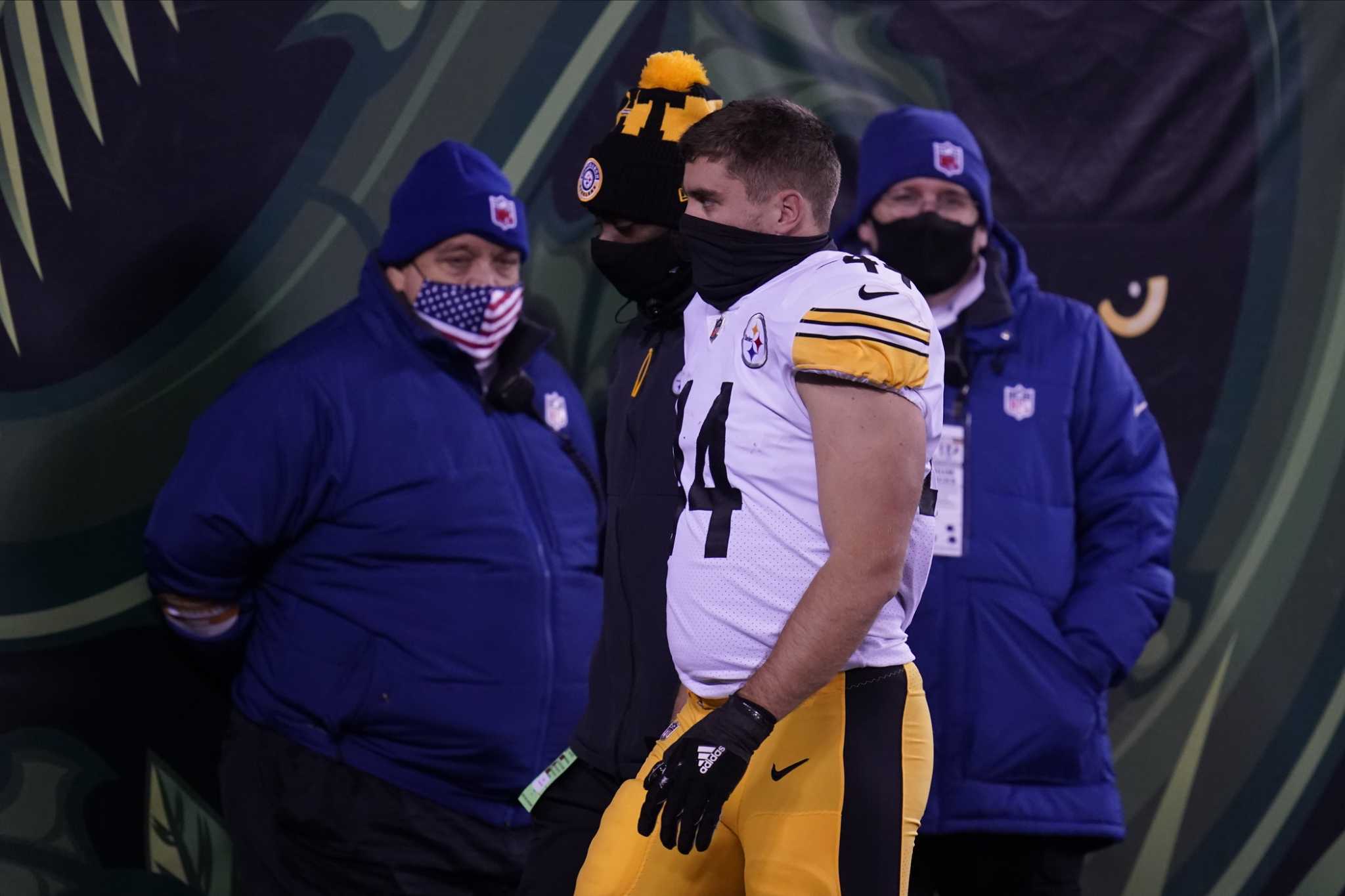 Could the Steelers Re-Sign Derek Watt?