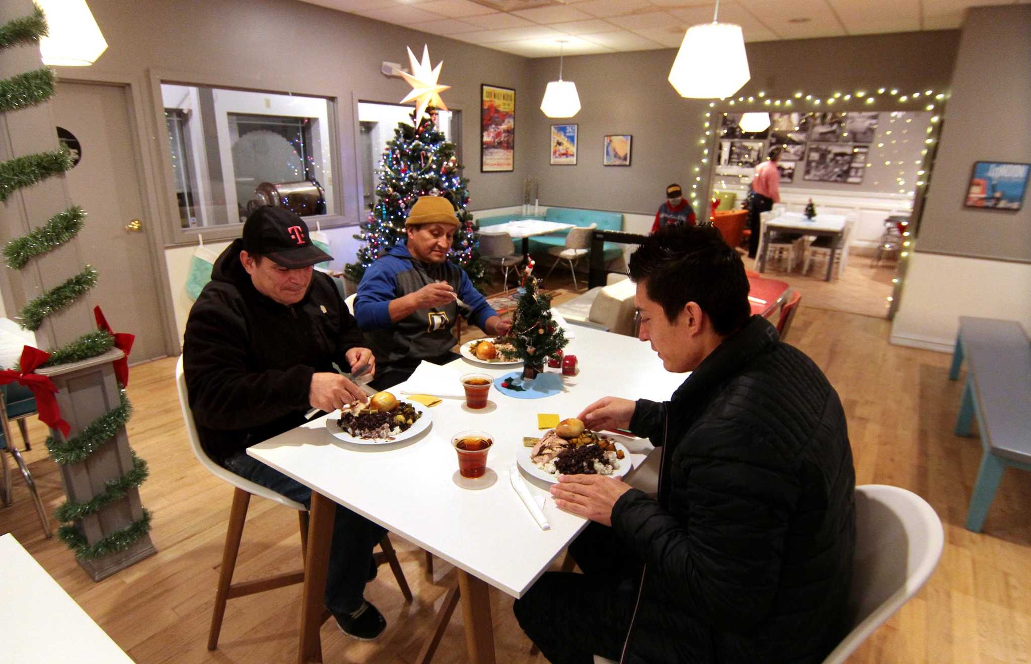 'You're cared for and valued': Danbury community feeds homeless over holidays - Vimarsana News