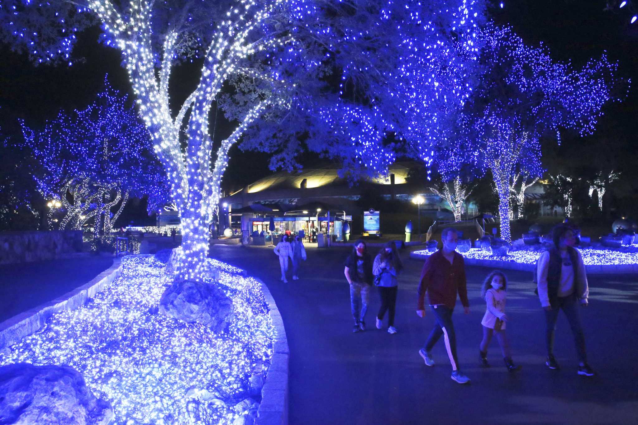 Christmas Light 2022 San Antonio Here's Where To See Dazzling Holiday Light Displays In San Antonio