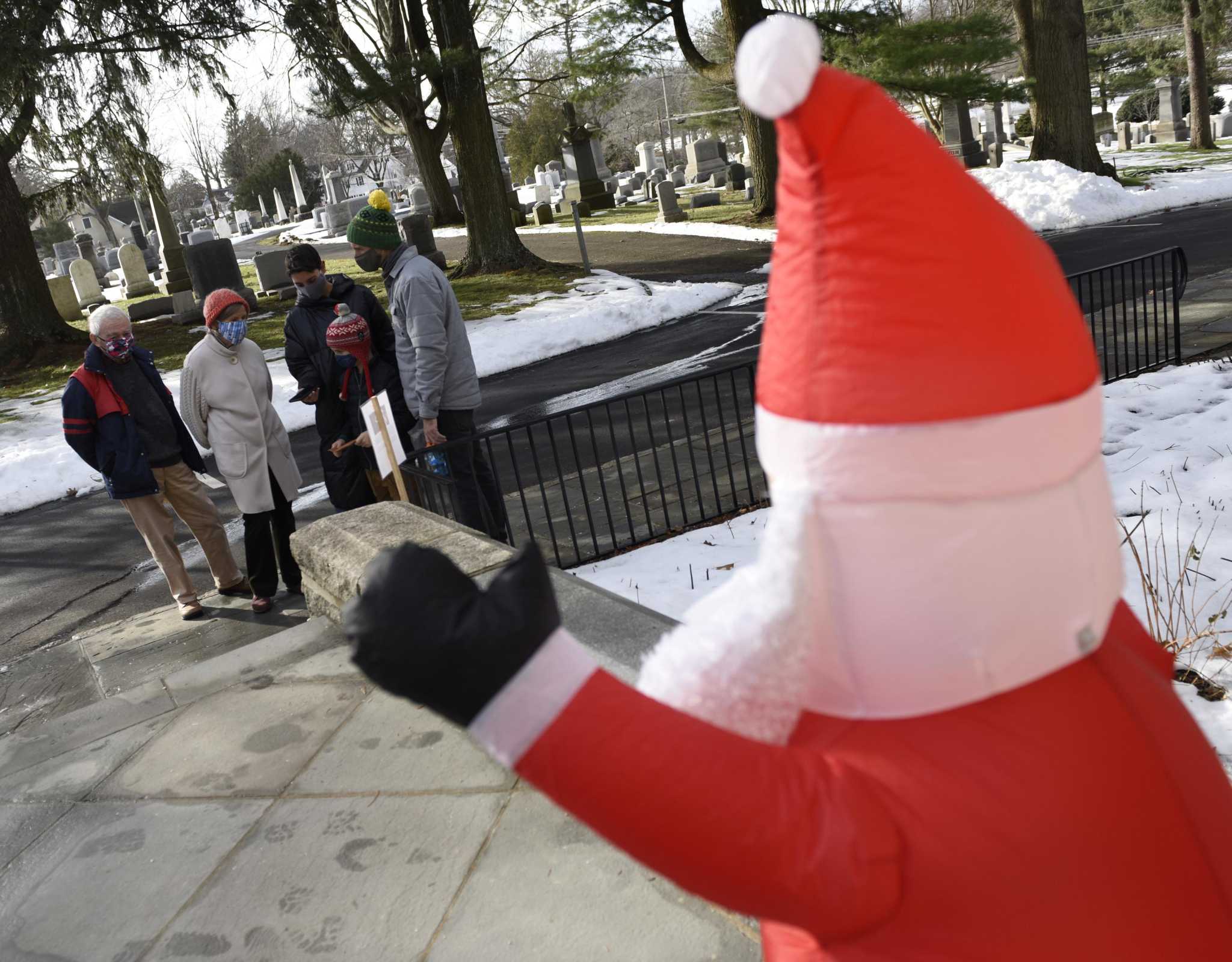 Greenwich church celebrates Christmas with outdoor nativity walk - Vimarsana News
