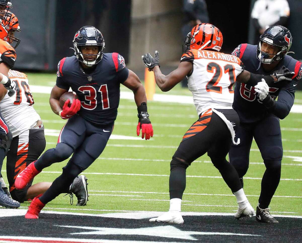Houston Texans running back David Johnson (31) runs the ball during the second quarter of an NFL football game at NGR Stadium, Sunday, December 27, 2020, in Houston.