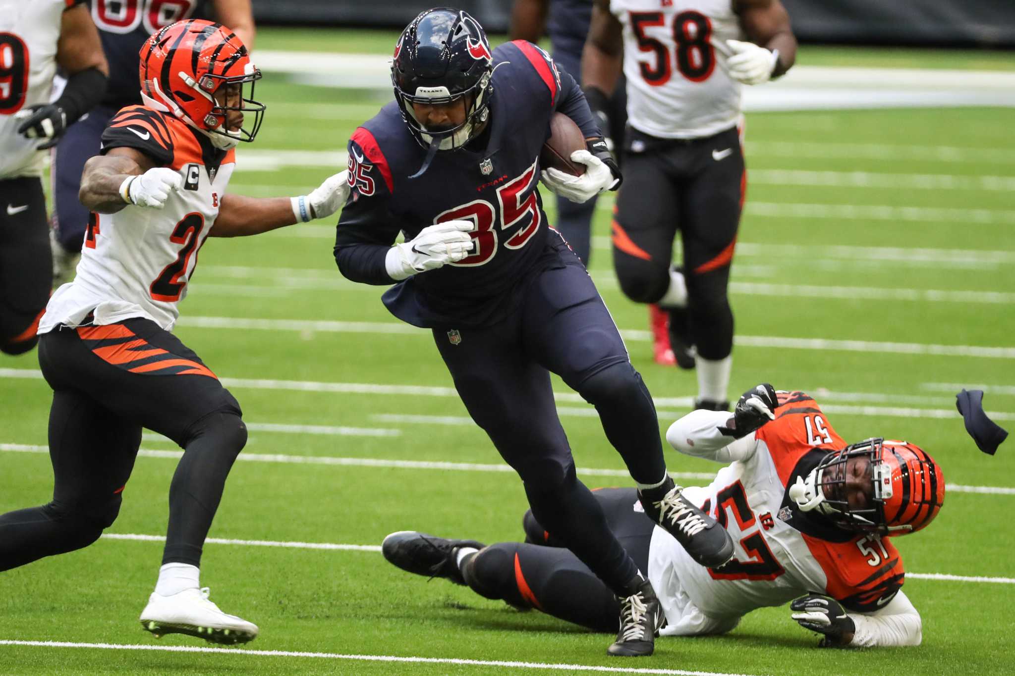 Daily Sports Smile: Houston Texans tight end Pharaoh Brown named