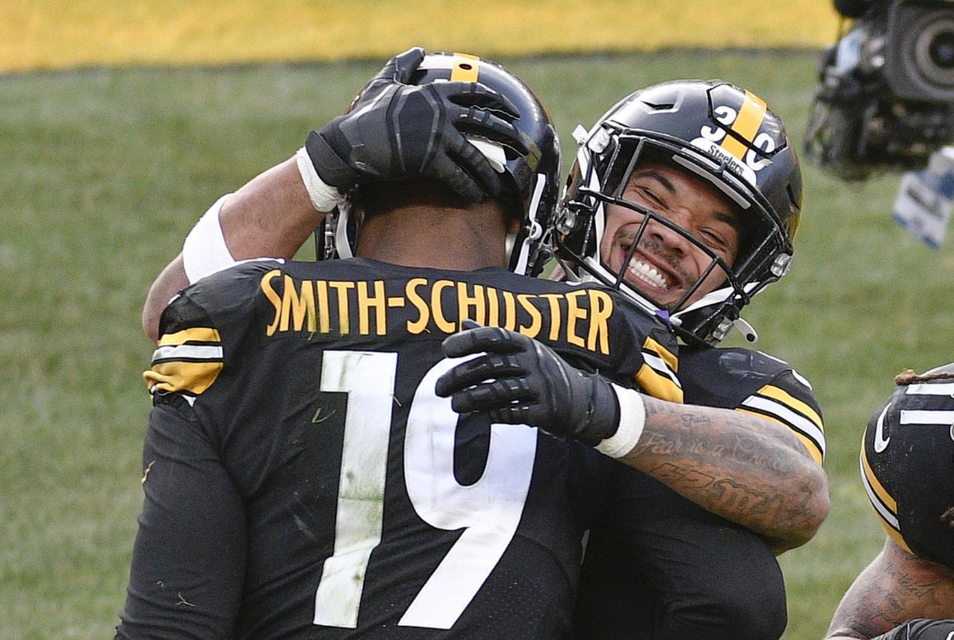 Steelers rally to beat Colts, win NFC North title