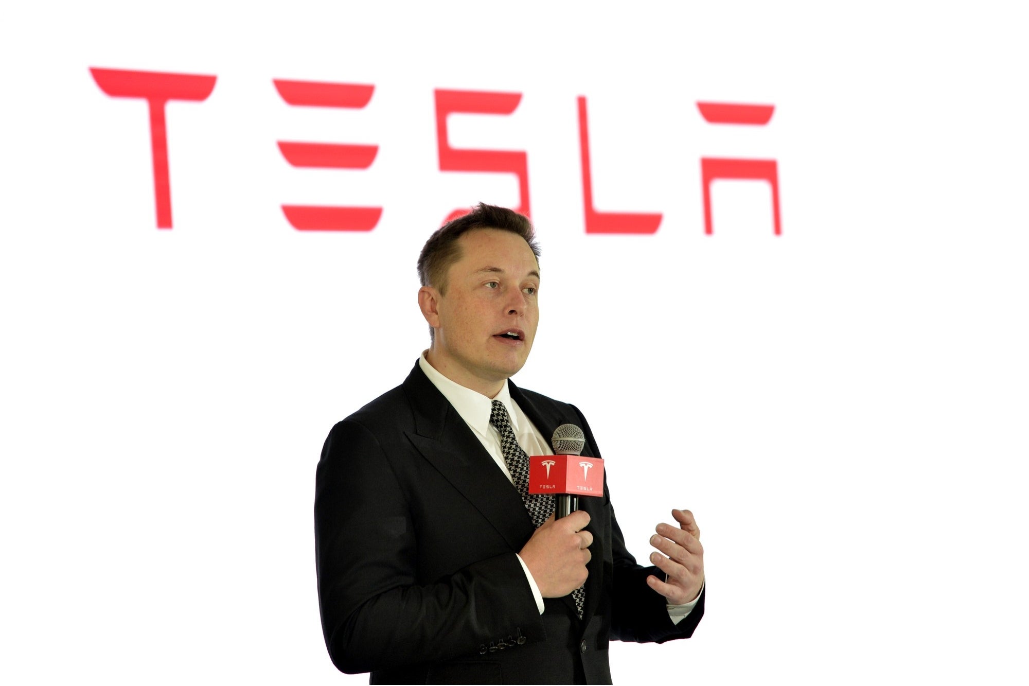 Elon Musk You Don T Need A College Degree To Work At Tesla Elon Musk You Don T Need A College Degree To Work At Tesla