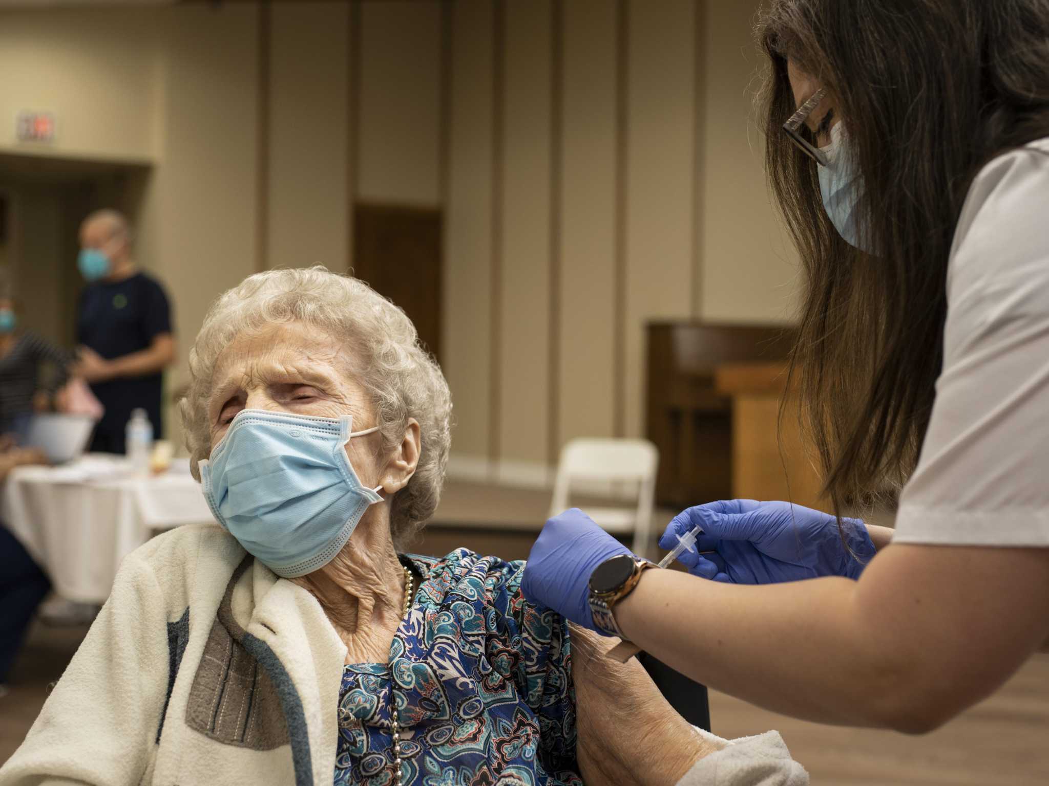 Looking for the COVID-19 vaccine in San Antonio? Here's what happened when we called providers. - Vimarsana News