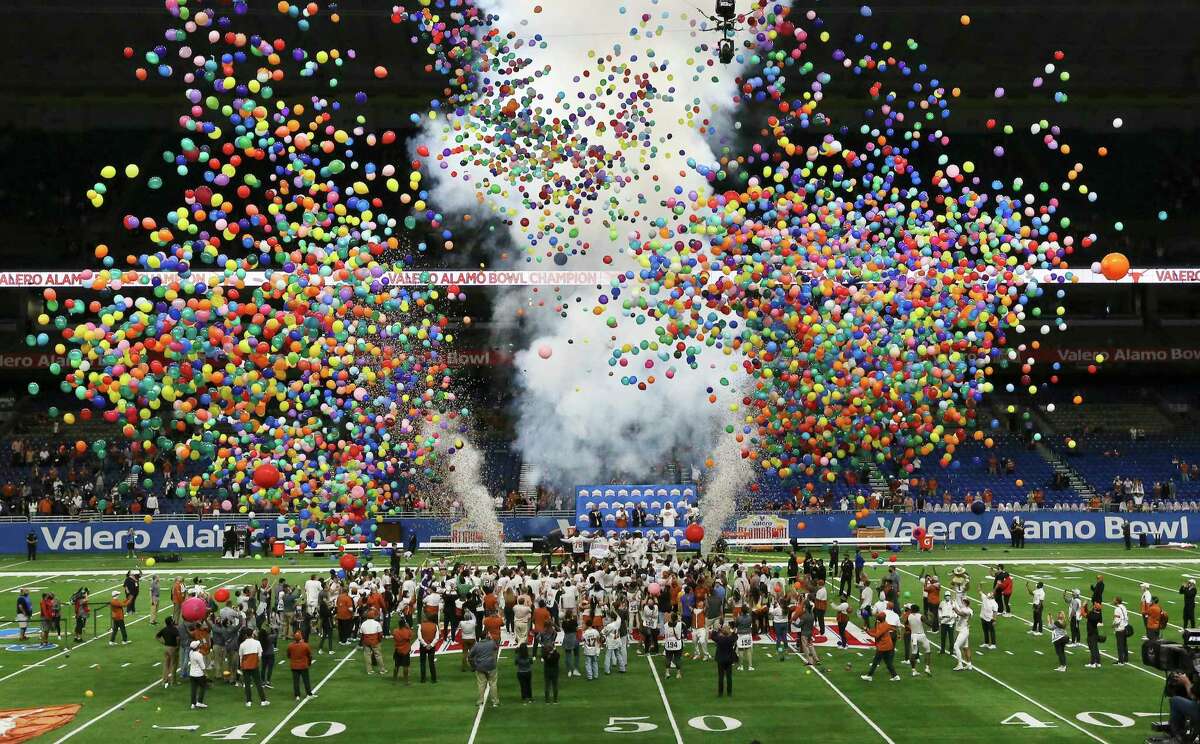 3 major moments from Texas' Alamo Bowl win over Colorado