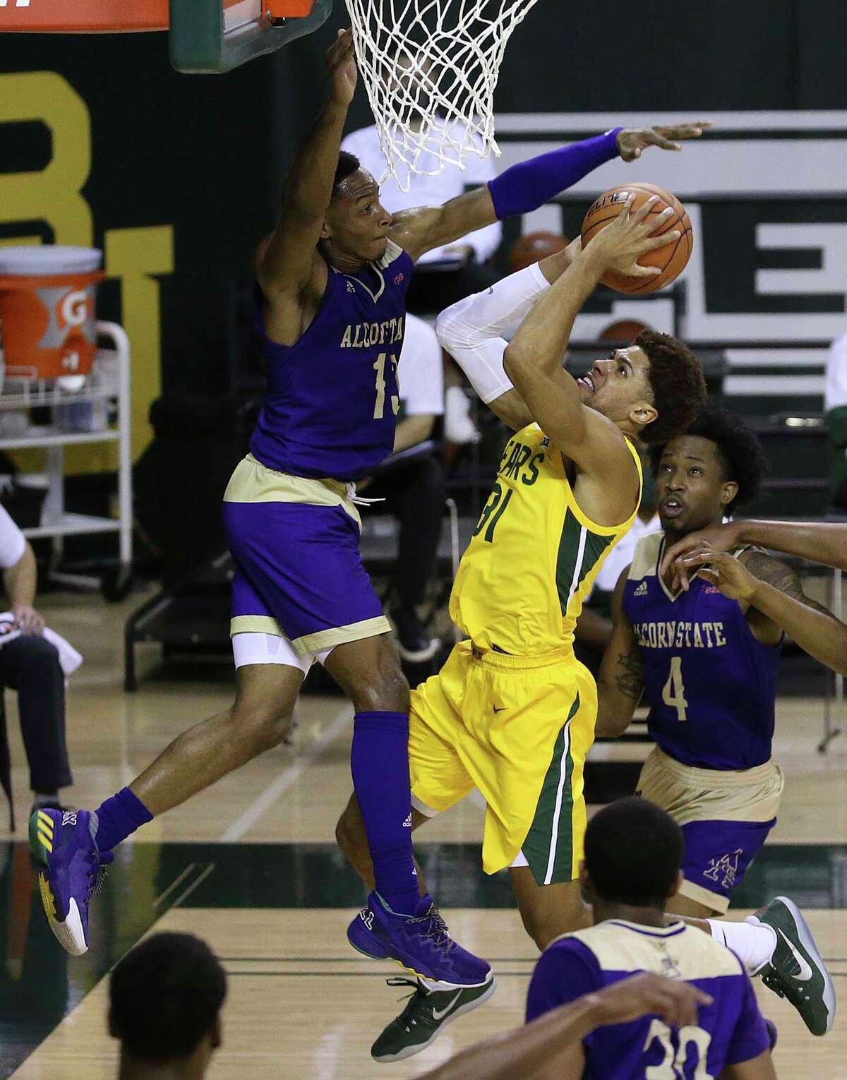 No. 2 Baylor routs Alcorn State to stay undefeated