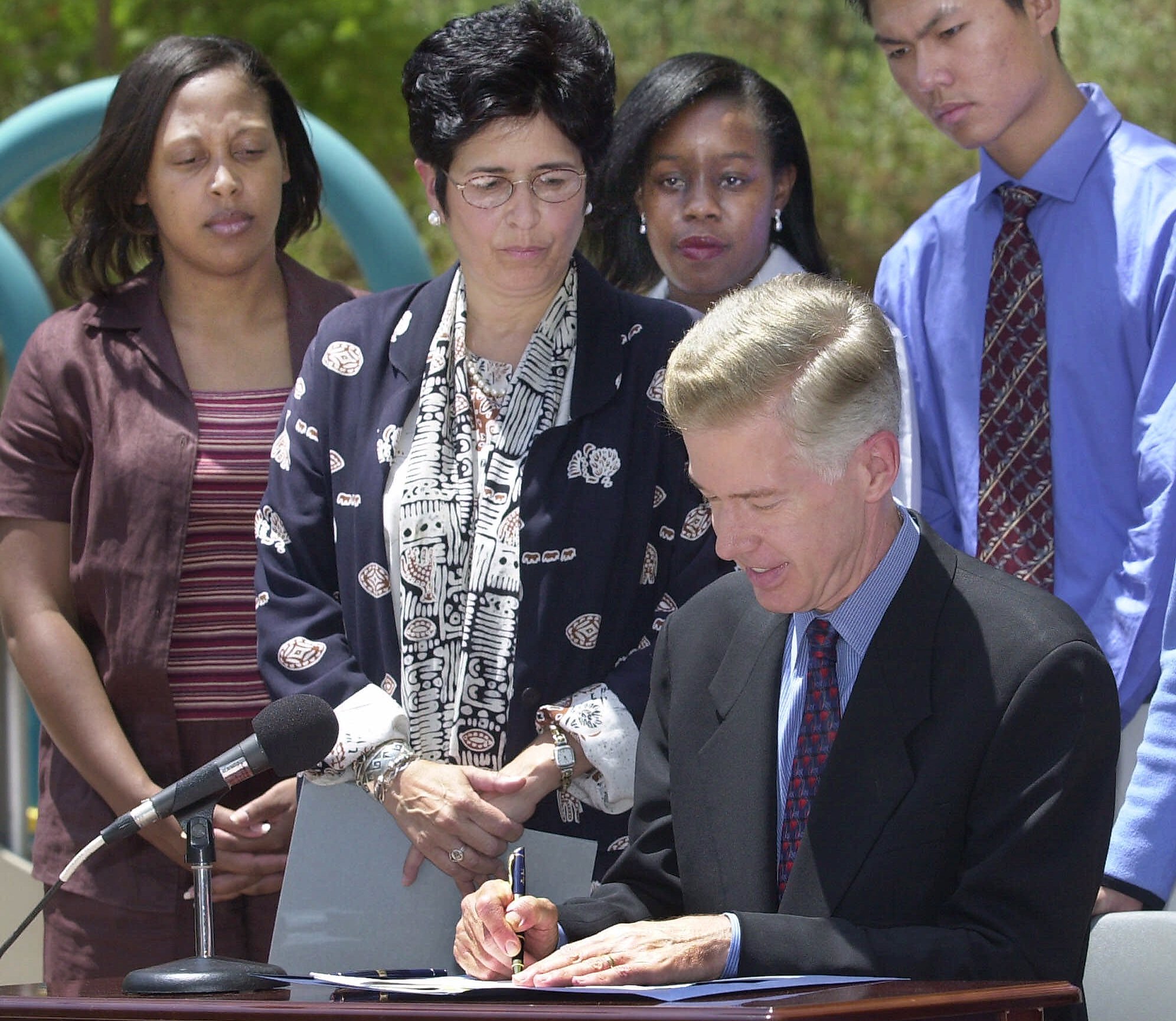 Newsom appoints Rita Saenz to lead troubled Employment Development Department - Vimarsana News