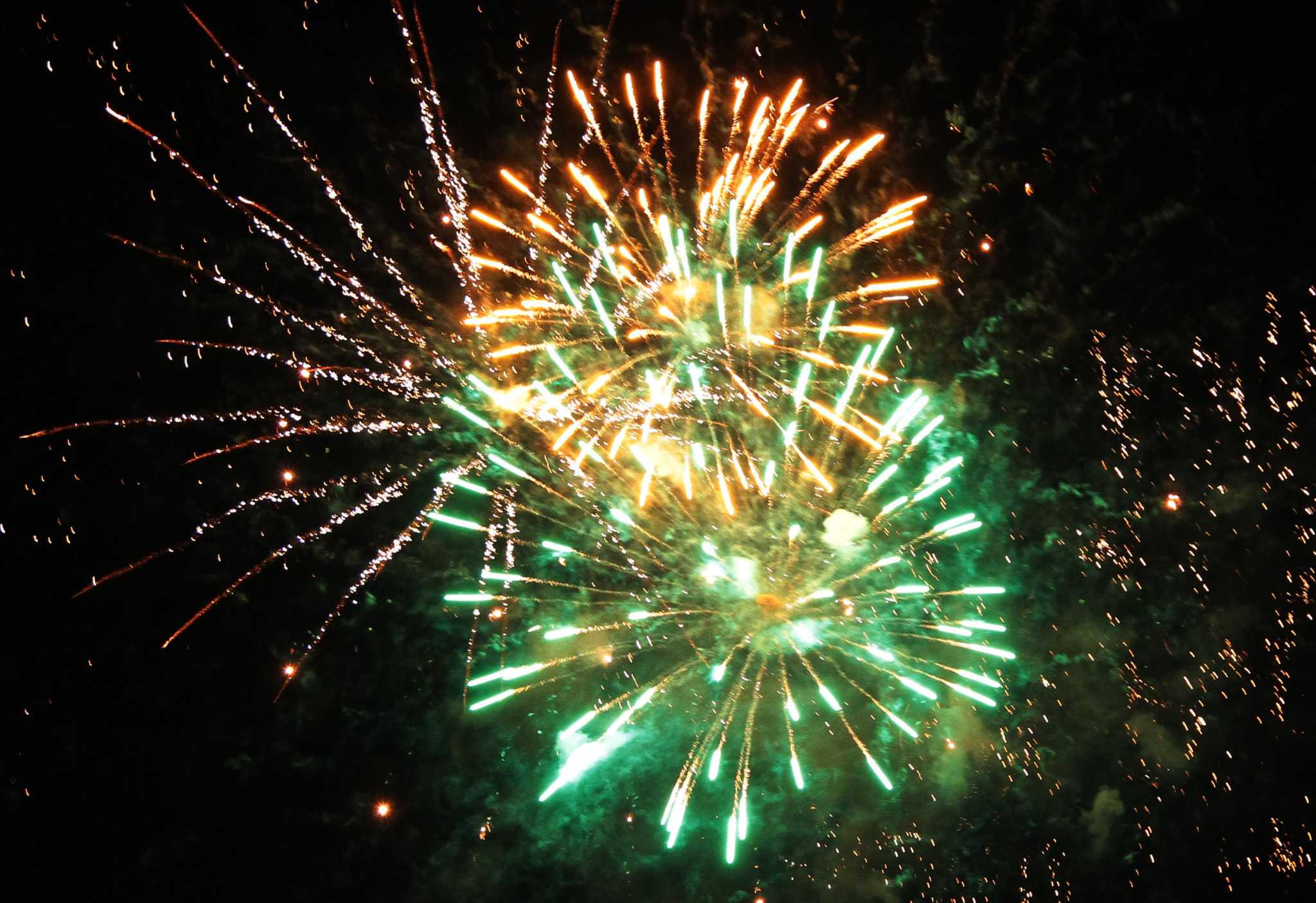 Shelton rings in 2021 with fireworks display
